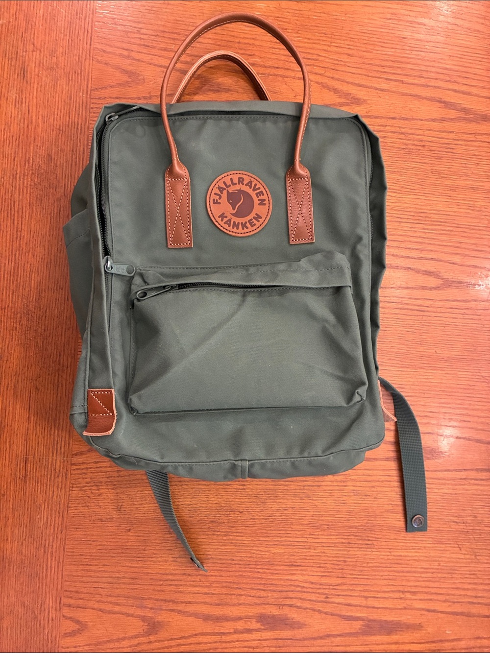 Fjallraven Kånken 2 Leather-Accent Backpack in Olive Green NWT